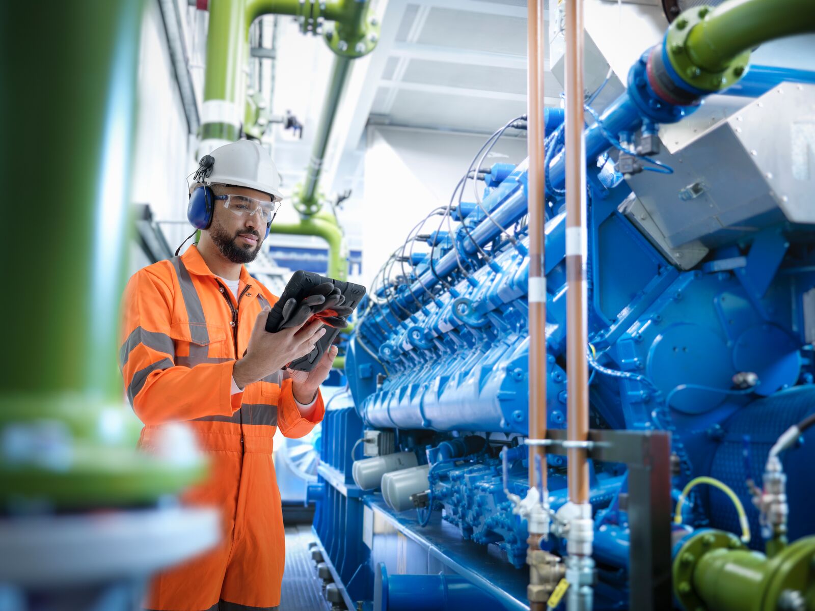 أهمية الصيانة الدورية لأنظمة الحماية من الحرائق واجهزة الانذار وحساسات الدخان والحرارة